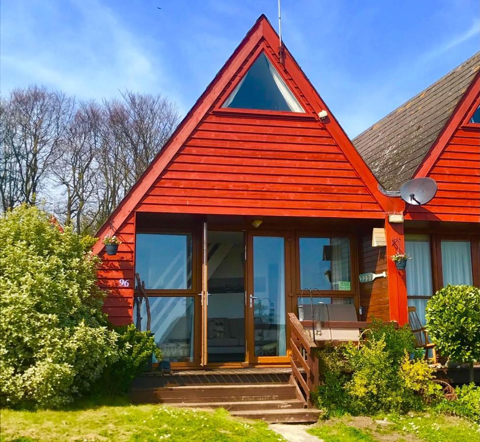 Clifftop Chalet With Pool Діл Екстер'єр фото